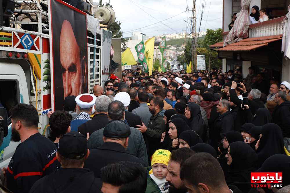 بالصور تشييع حاشد للشهيد محمد علي غبريس في بلدة طيردبا الجنوبية - الجزء الثاني 