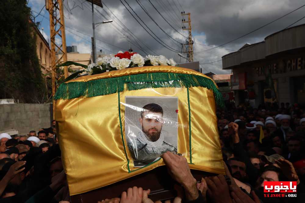 بالصور تشييع حاشد للشهيد محمد علي غبريس في بلدة طيردبا الجنوبية - الجزء الثاني 