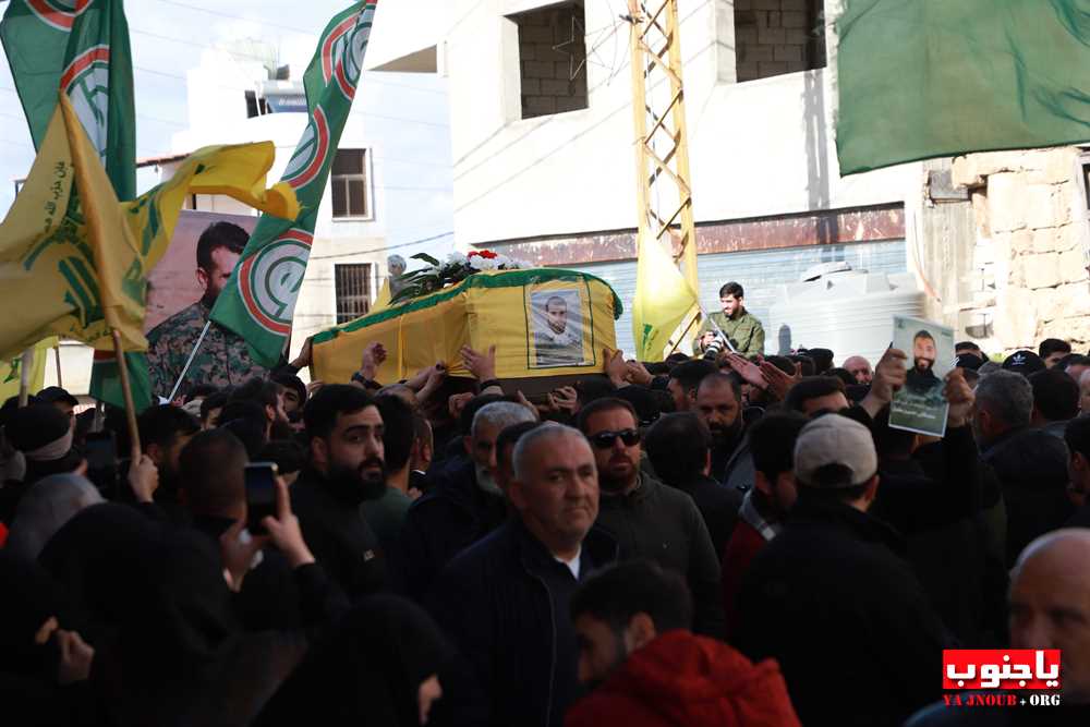 بالصور تشييع حاشد للشهيد محمد علي غبريس في بلدة طيردبا الجنوبية - الجزء الثاني 
