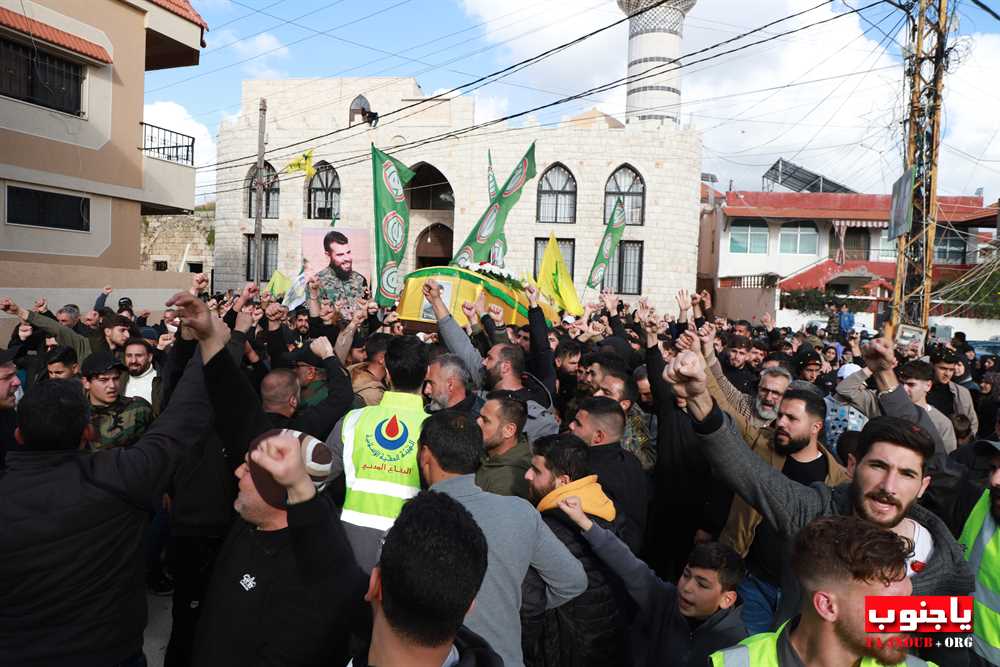 بالصور تشييع حاشد للشهيد محمد علي غبريس في بلدة طيردبا الجنوبية - الجزء الثاني 