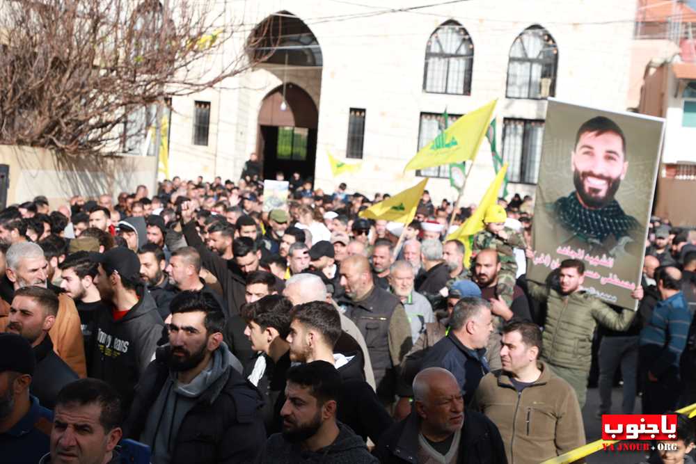 بالصور تشييع حاشد للشهيد محمد علي غبريس في بلدة طيردبا الجنوبية - الجزء الثاني 
