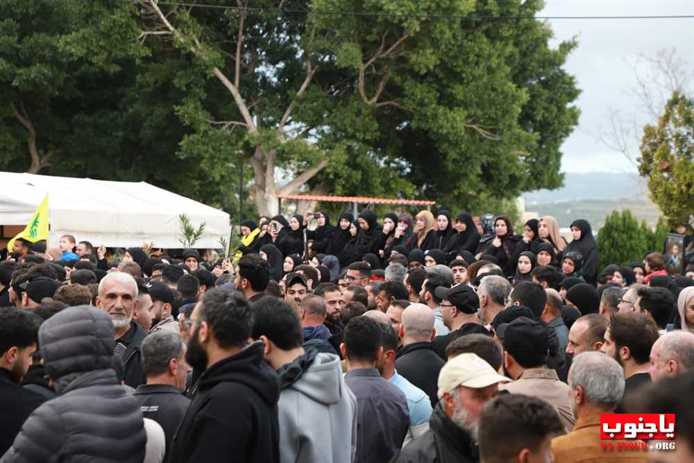 بالصور تشييع حاشد للشهيد محمد علي غبريس في بلدة طيردبا الجنوبية - الجزء الثاني 
