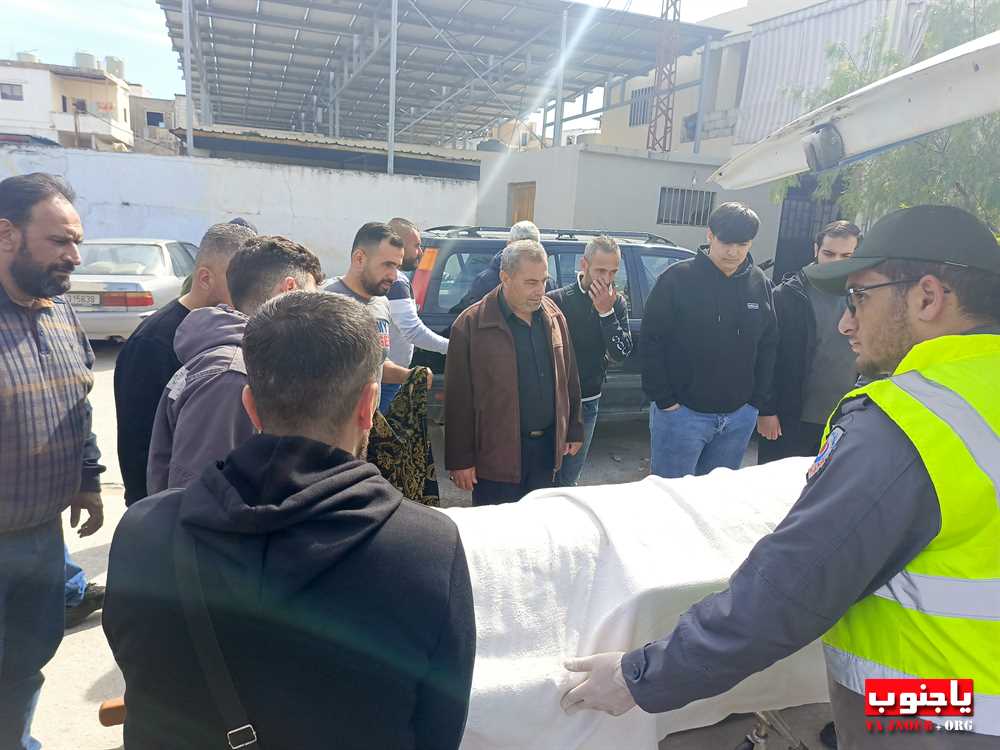 بلدة طربيخا شيعت الفقيدة الغالية الحاجة سكنة عبد الحسن فقية (إم سليمان الغول) الى مثواها الأخير في جبانة بلدة المعشوق _صور تصوير : وسام حسن