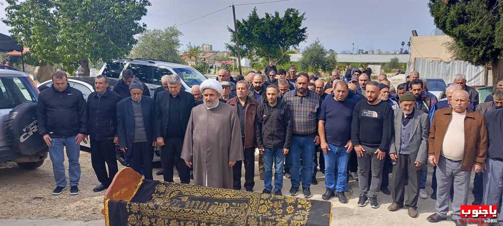 بلدة طربيخا شيعت الفقيدة الغالية الحاجة سكنة عبد الحسن فقية (إم سليمان الغول) الى مثواها الأخير في جبانة بلدة المعشوق _صور تصوير : وسام حسن