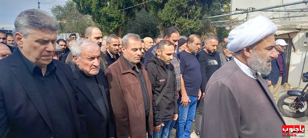 بلدة طربيخا شيعت الفقيدة الغالية الحاجة سكنة عبد الحسن فقية (إم سليمان الغول) الى مثواها الأخير في جبانة بلدة المعشوق _صور تصوير : وسام حسن