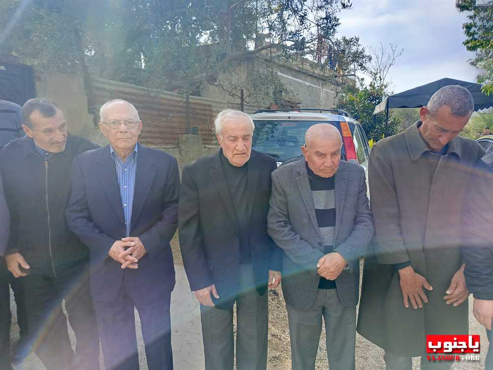 بلدة طربيخا شيعت الفقيدة الغالية الحاجة سكنة عبد الحسن فقية (إم سليمان الغول) الى مثواها الأخير في جبانة بلدة المعشوق _صور تصوير : وسام حسن