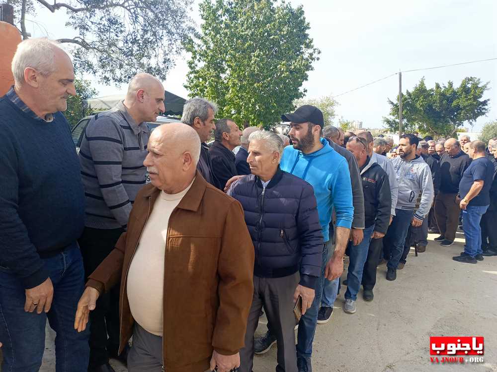 بلدة طربيخا شيعت الفقيدة الغالية الحاجة سكنة عبد الحسن فقية (إم سليمان الغول) الى مثواها الأخير في جبانة بلدة المعشوق _صور تصوير : وسام حسن