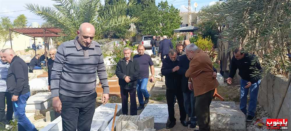 بلدة طربيخا شيعت الفقيدة الغالية الحاجة سكنة عبد الحسن فقية (إم سليمان الغول) الى مثواها الأخير في جبانة بلدة المعشوق _صور تصوير : وسام حسن
