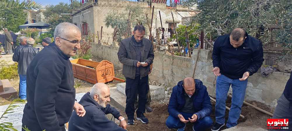 بلدة طربيخا شيعت الفقيدة الغالية الحاجة سكنة عبد الحسن فقية (إم سليمان الغول) الى مثواها الأخير في جبانة بلدة المعشوق _صور تصوير : وسام حسن