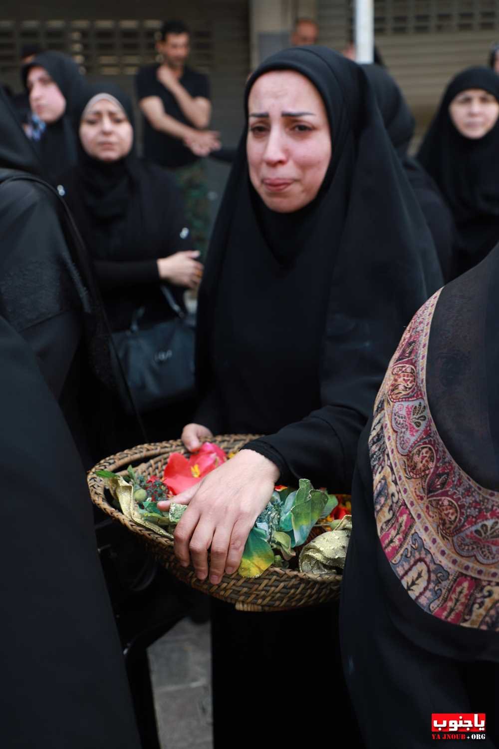 بلدة الصرفند الجنوبية : استقبال الشهيد محمد خليل عطيه في منزله  