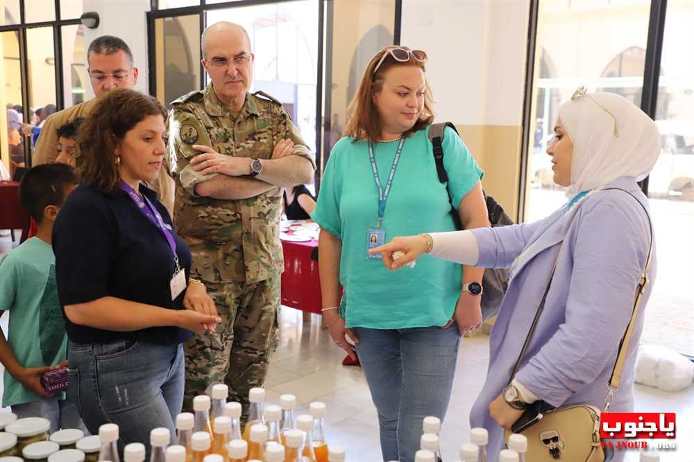 سوق الضيف :  سوق استضاف نازحين من مناطق الحدود الجنوبية الى قضائي صور والنبطية 