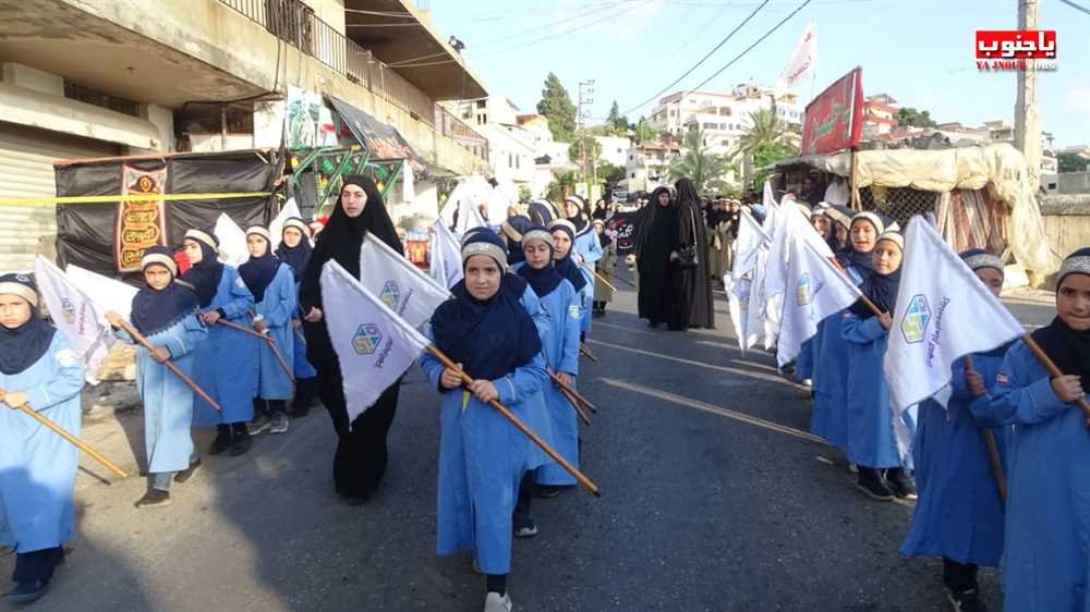  لقطات مصورة من المسيرة العاشورائية الحسينية تلبية لنداء أبي عبدالله الحسين عليه السلام في بلدة عدلون الجنوبية