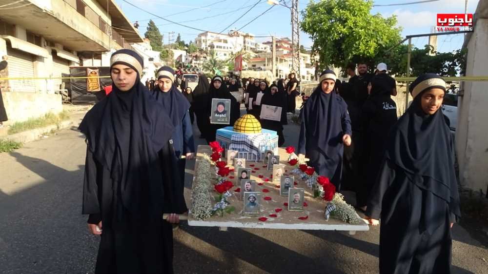  لقطات مصورة من المسيرة العاشورائية الحسينية تلبية لنداء أبي عبدالله الحسين عليه السلام في بلدة عدلون الجنوبية