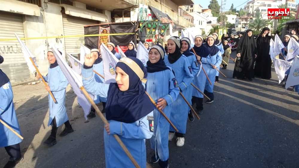  لقطات مصورة من المسيرة العاشورائية الحسينية تلبية لنداء أبي عبدالله الحسين عليه السلام في بلدة عدلون الجنوبية