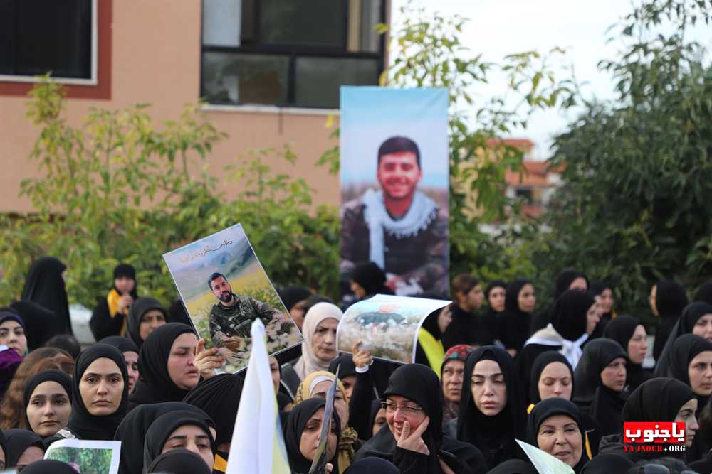 حزب الله و جمهور المقاومة يشيعون شهداء بلدة باتوليه الجنوبية 