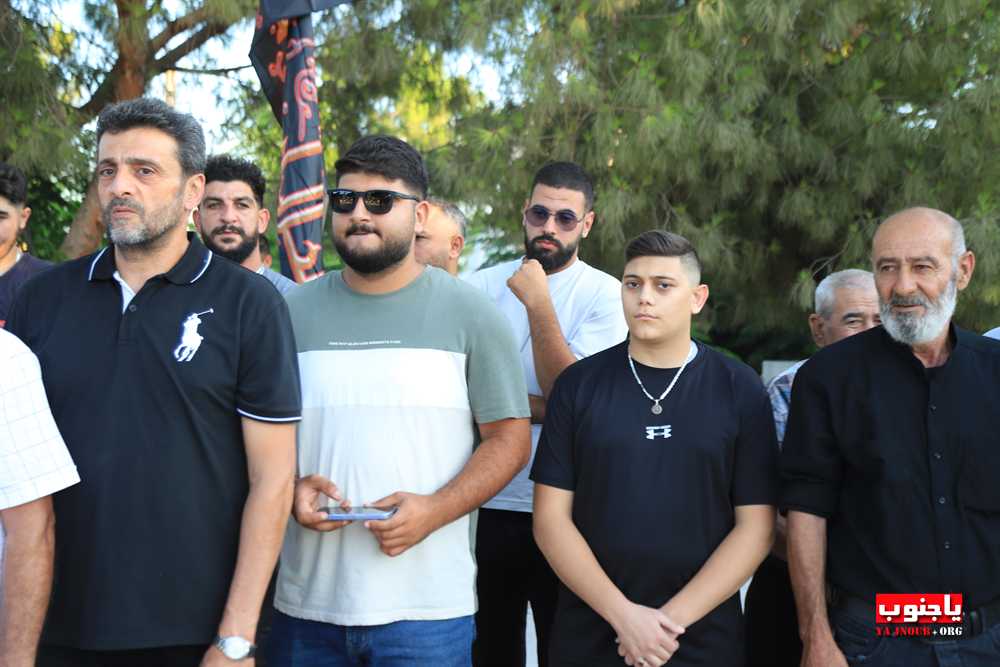 طيردبا مراسم رفع الراية الحسينية في باحة روضة الش@داء 
