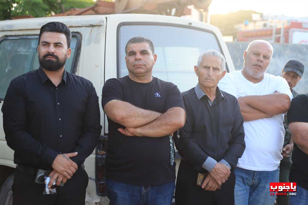 طيردبا مراسم رفع الراية الحسينية في باحة روضة الش@داء 