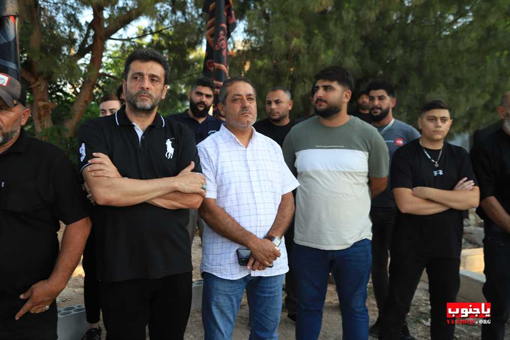 طيردبا مراسم رفع الراية الحسينية في باحة روضة الش@داء 
