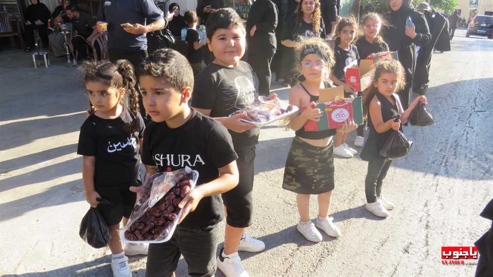 لقطات مصورة من المسيرة العاشورائية والولائية لأبا عبدالله الحسين عليه السلام في بلدة عدلون الجنوبية