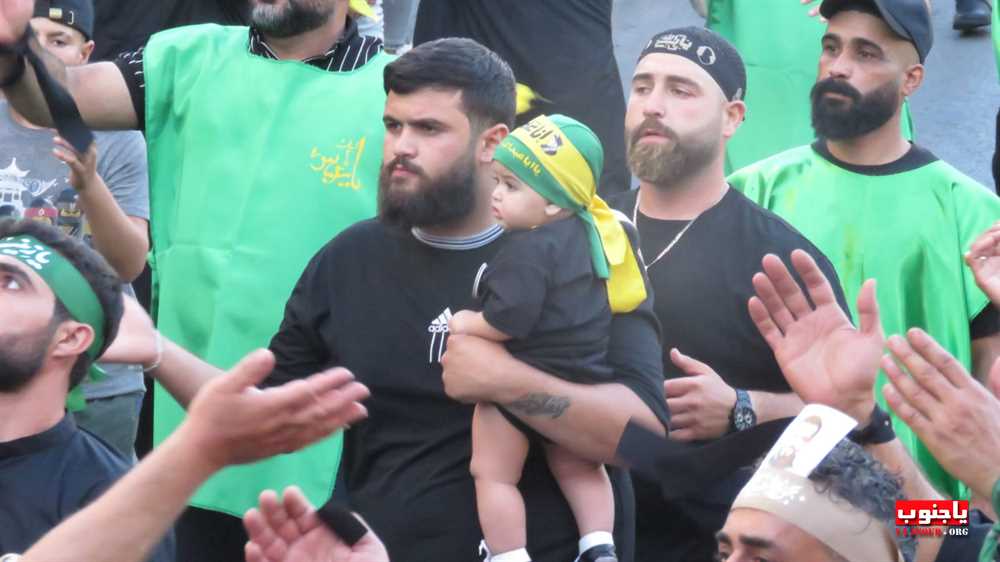 لقطات مصورة من المسيرة العاشورائية والولائية لأبا عبدالله الحسين عليه السلام في بلدة عدلون الجنوبية